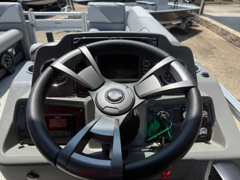 Slide: The Image of Avalon VNT RF21T 2025 - 18