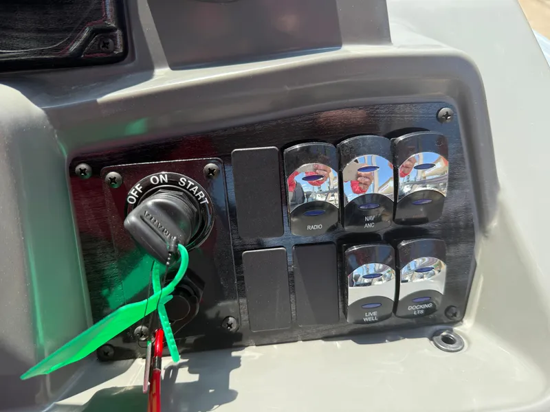 Slide: The Image of Avalon VNT RF21T 2025 - 25