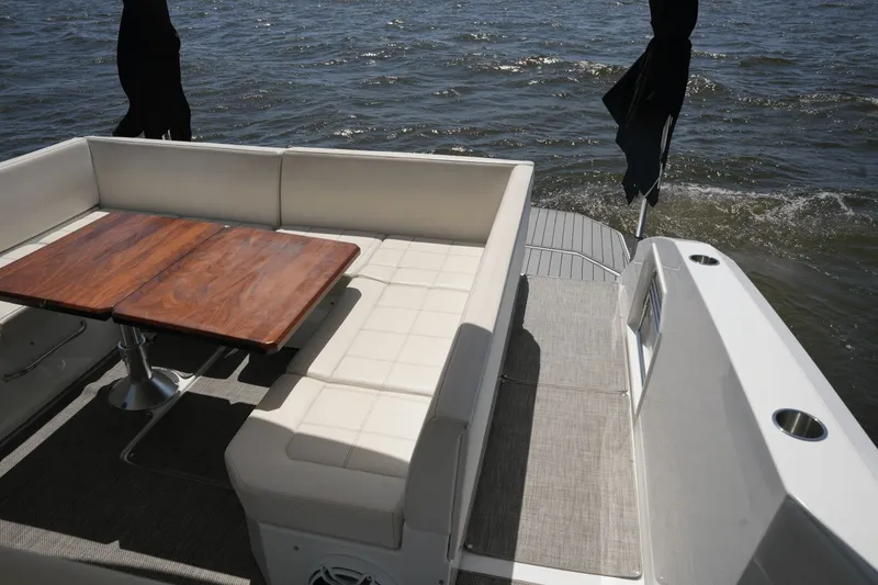 Slide: The Image of Cruisers Yachts 390 Express Coupe 2018 - 21