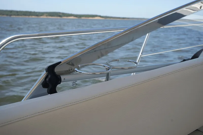 Slide: The Image of Cruisers Yachts 390 Express Coupe 2018 - 27