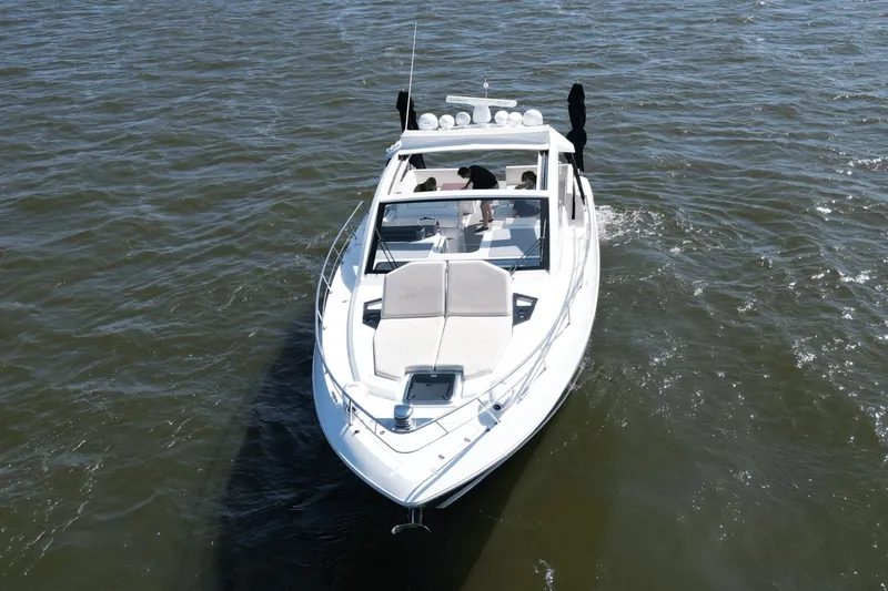 Slide: The Image of Cruisers Yachts 390 Express Coupe 2018 - 3