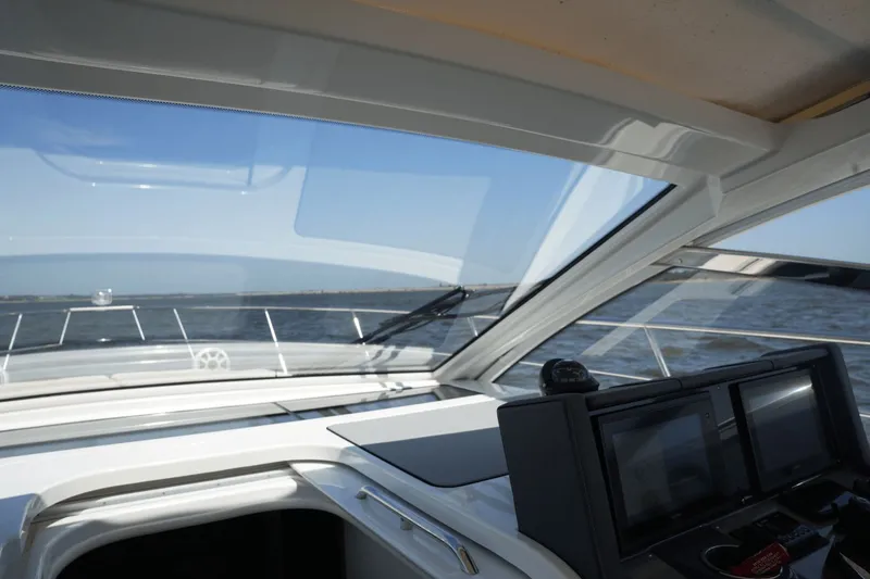 Slide: The Image of Cruisers Yachts 390 Express Coupe 2018 - 32