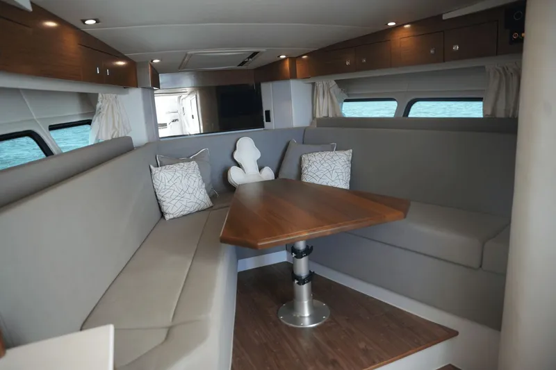 Slide: The Image of Cruisers Yachts 390 Express Coupe 2018 - 33