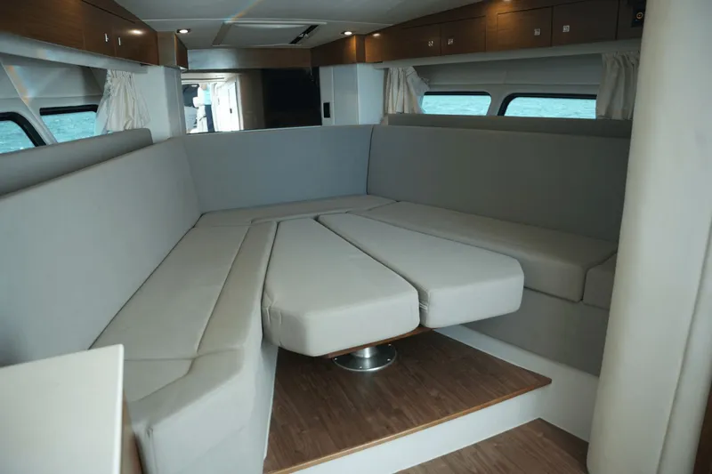 Slide: The Image of Cruisers Yachts 390 Express Coupe 2018 - 38