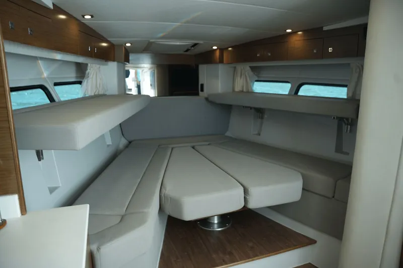 Slide: The Image of Cruisers Yachts 390 Express Coupe 2018 - 39