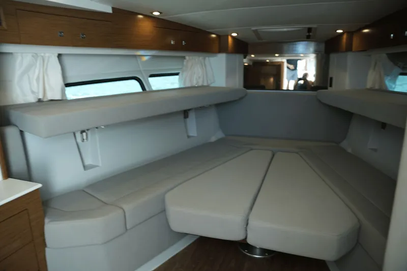 Slide: The Image of Cruisers Yachts 390 Express Coupe 2018 - 41