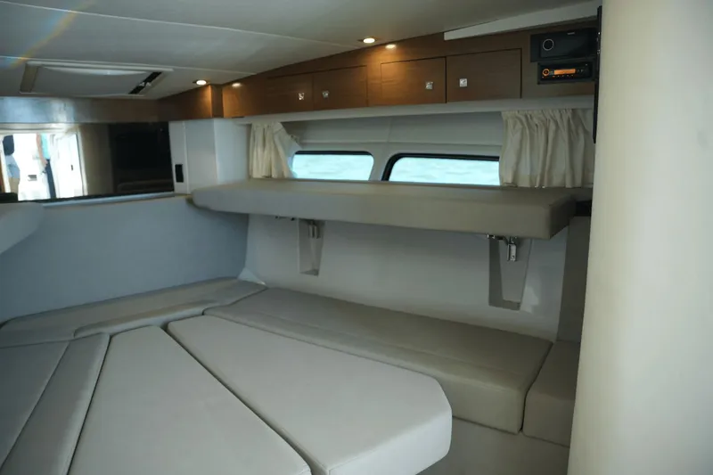 Slide: The Image of Cruisers Yachts 390 Express Coupe 2018 - 42