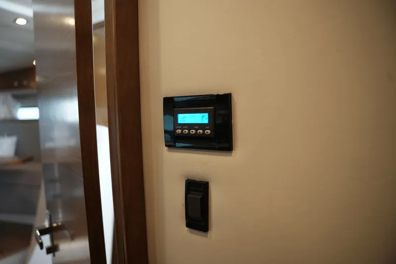 Slide: The Image of Cruisers Yachts 390 Express Coupe 2018 - 70