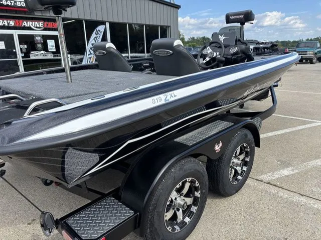 Slide: The Image of Phoenix Bass Boat 819 ZXL 2026 - 3