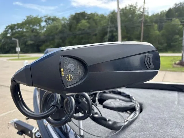 Slide: The Image of Phoenix Bass Boat 819 ZXL 2026 - 7