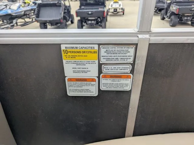 Slide: The Image of Sun Tracker Fishin' Barge 20 DLX 2021 - 12