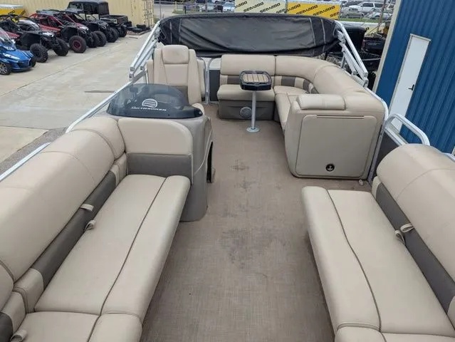 Slide: The Image of Sun Tracker Fishin' Barge 20 DLX 2021 - 13