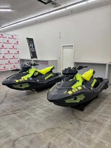 Slide: The Image of Sea-Doo Spark Trixx 3up 2023 - 6