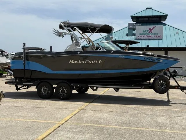 Slide: The Image of MasterCraft X24 2019 - 8