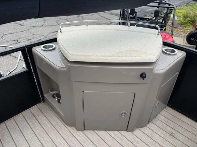 Slide: The Image of Bennington 25 SPDX 2019 - 10