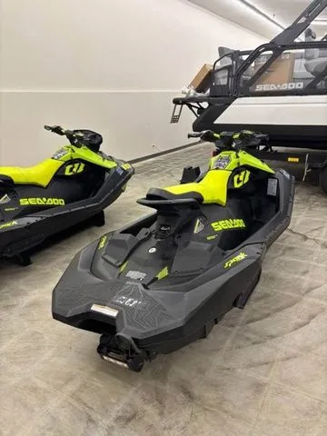 Slide: The Image of Sea-Doo Spark Trixx 3up 2023 - 5