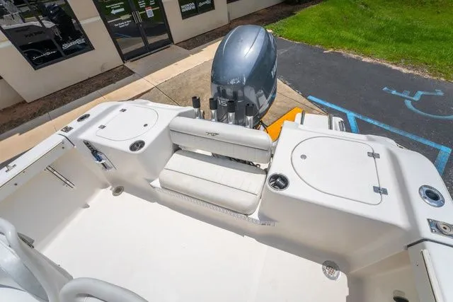 Slide: The Image of Tidewater 216CC 2012 - 9