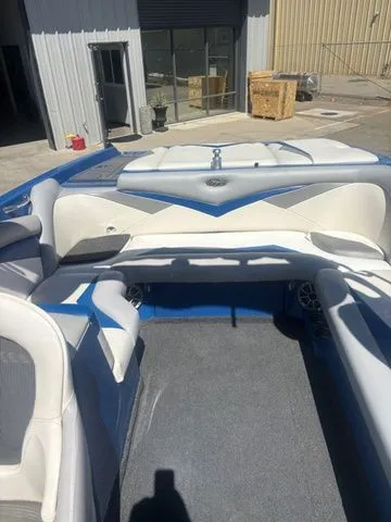 Slide: The Image of Tigé RZ4 2009 - 11