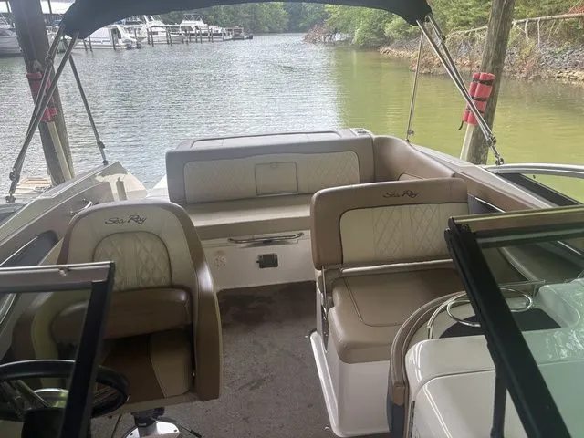 Slide: The Image of Sea Ray 240 Sundeck 2015 - 5