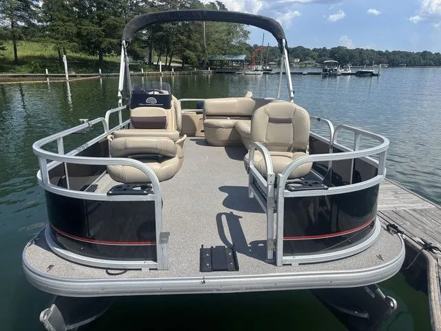 Slide: The Image of Sun Tracker Bass Buggy 18 DLX 2019 - 3