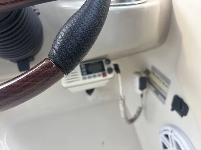 Slide: The Image of Sea Ray 240 Sundeck 2005 - 6