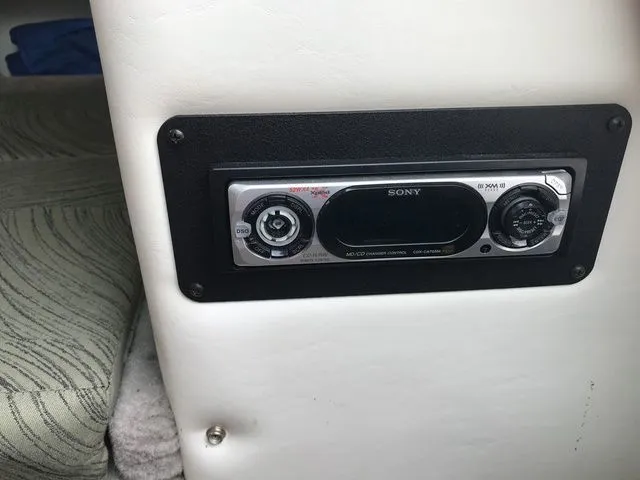 Slide: The Image of Four Winns 245 Sundowner 2003 - 19