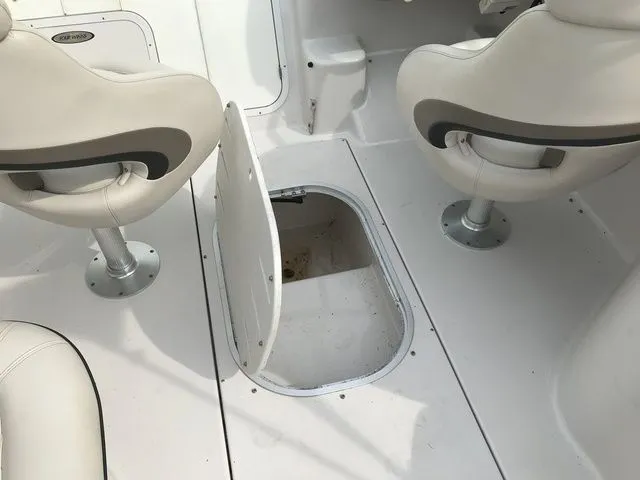 Slide: The Image of Four Winns 245 Sundowner 2003 - 26