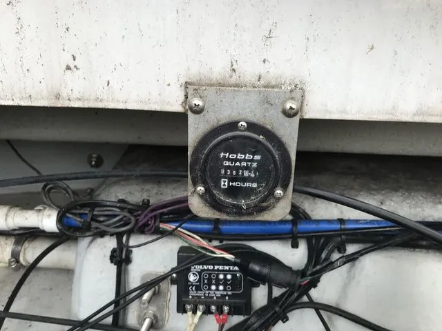 Slide: The Image of Four Winns 245 Sundowner 2003 - 32