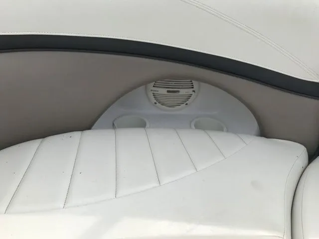 Slide: The Image of Four Winns 245 Sundowner 2003 - 34