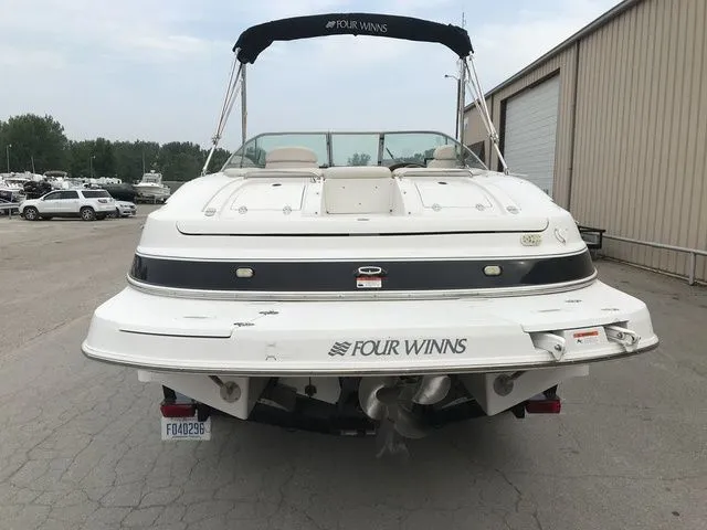 Slide: The Image of Four Winns 245 Sundowner 2003 - 4