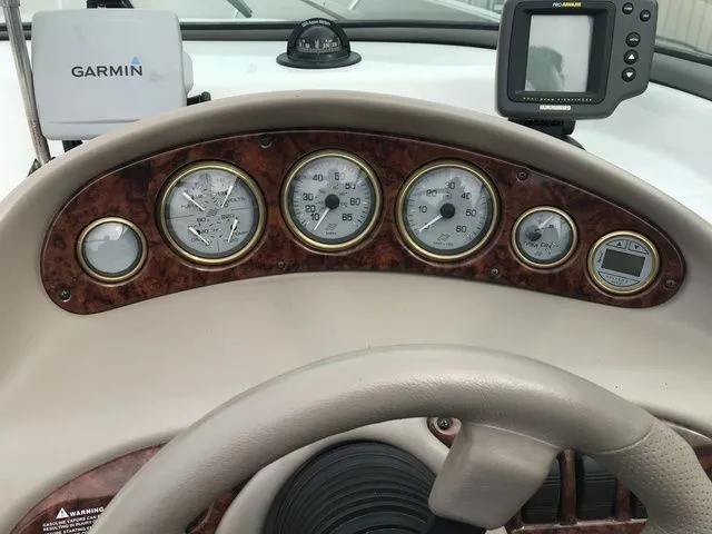 Slide: The Image of Four Winns 245 Sundowner 2003 - 40