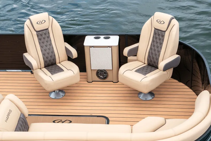 Slide: The Image of Harris Sunliner 250 2026 - 6