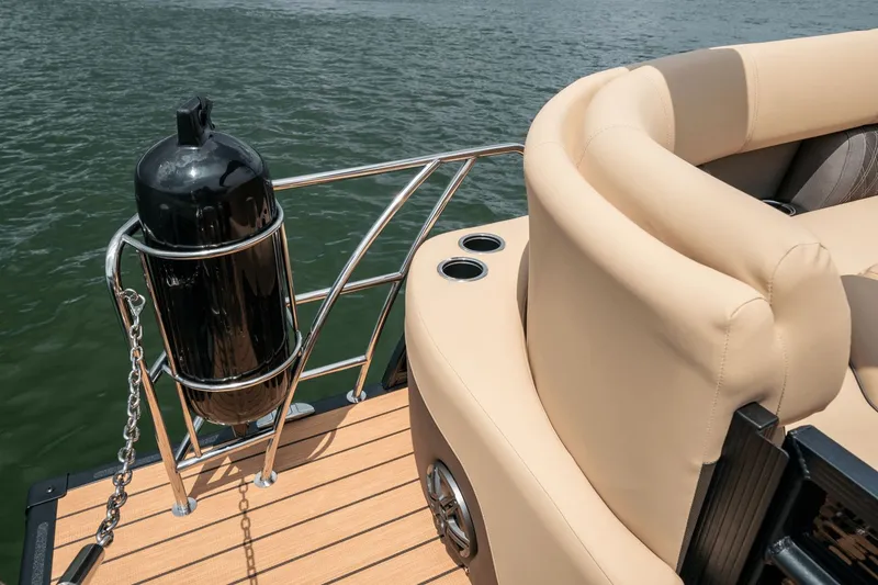 Slide: The Image of Harris Sunliner 250 2026 - 8