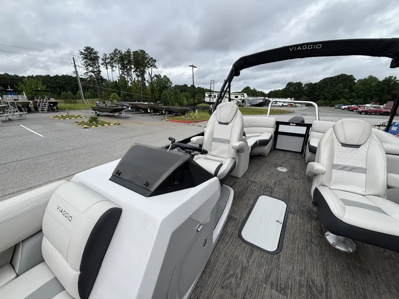 Slide: The Image of Viaggio Diamante D21U w/Suzuki 140HP Engine and Trailer Included 2021 - 9