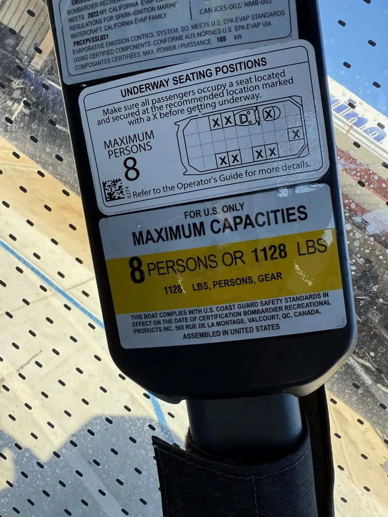 Slide: The Image of Sea-Doo Switch Cruise 18 2023 - 12