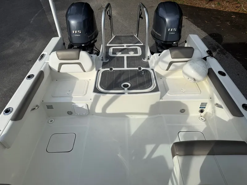 Slide: The Image of World Cat 230DC 2019 - 9