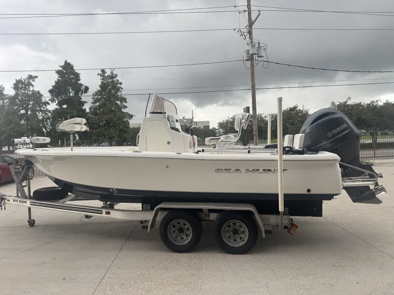 Slide: The Image of Sea Hunt BX 20 BR 2016 - 5