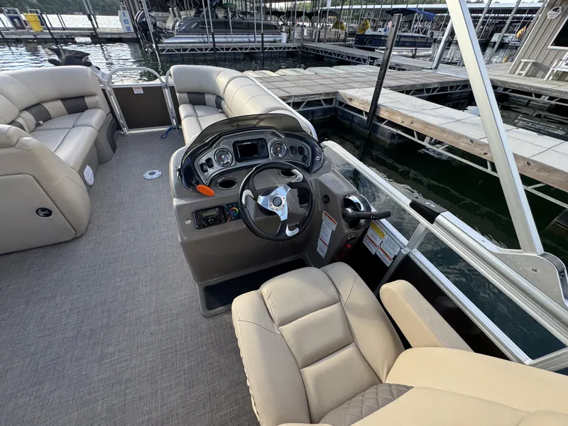 Slide: The Image of Sun Tracker Party Barge 22 RF DLX 2022 - 22