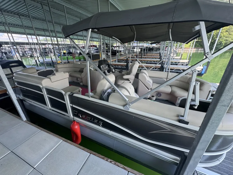 Slide: The Image of Premier SunSpree 220 2021 - 14