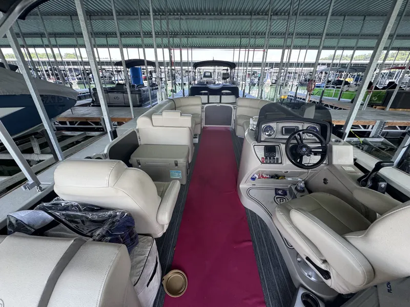 Slide: The Image of Premier SunSpree 220 2021 - 19