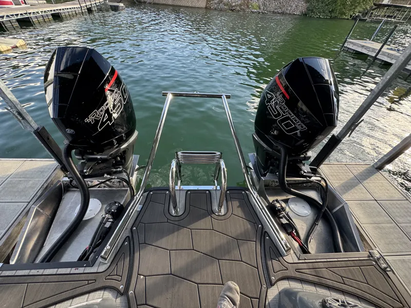 Slide: The Image of Manitou XT 27 Split Rear Windshield (SRW) 2024 - 16