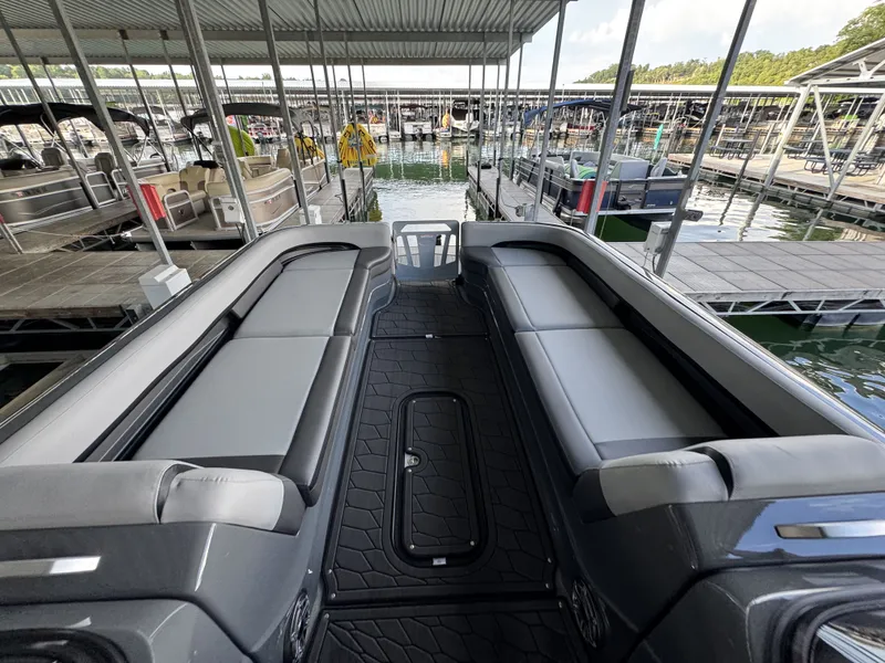 Slide: The Image of Manitou XT 27 Split Rear Windshield (SRW) 2024 - 19