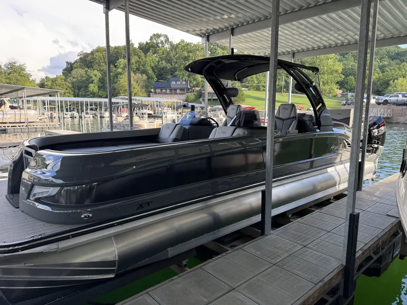 Slide: The Image of Manitou XT 27 Split Rear Windshield (SRW) 2024 - 23