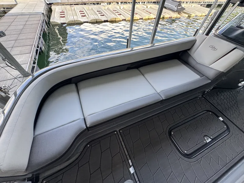 Slide: The Image of Manitou XT 27 Split Rear Windshield (SRW) 2024 - 27