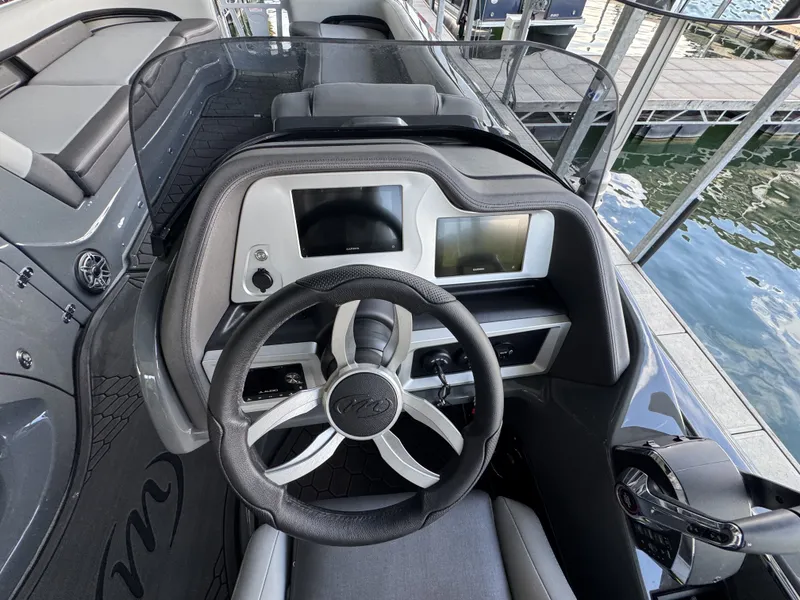 Slide: The Image of Manitou XT 27 Split Rear Windshield (SRW) 2024 - 29