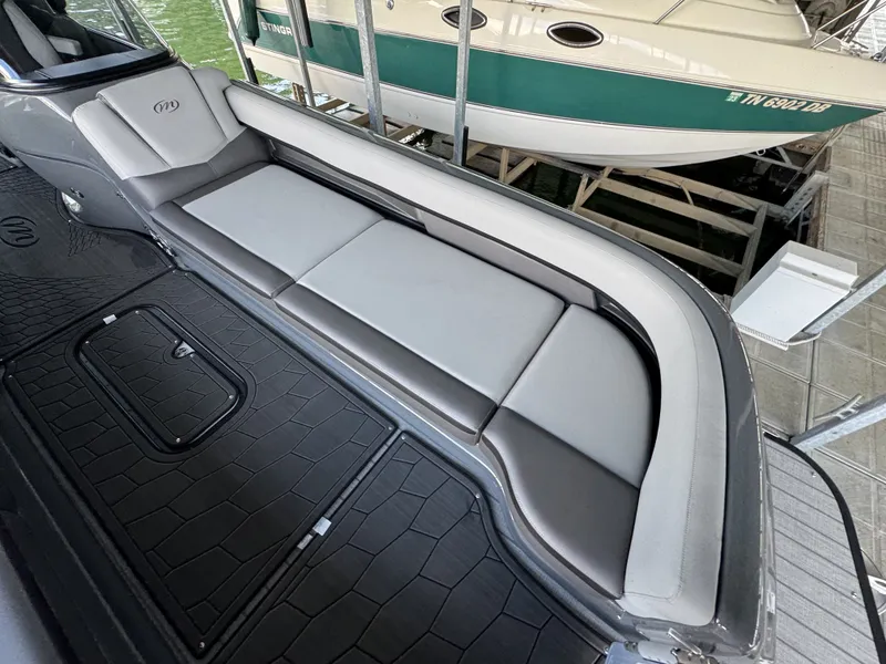 Slide: The Image of Manitou XT 27 Split Rear Windshield (SRW) 2024 - 7