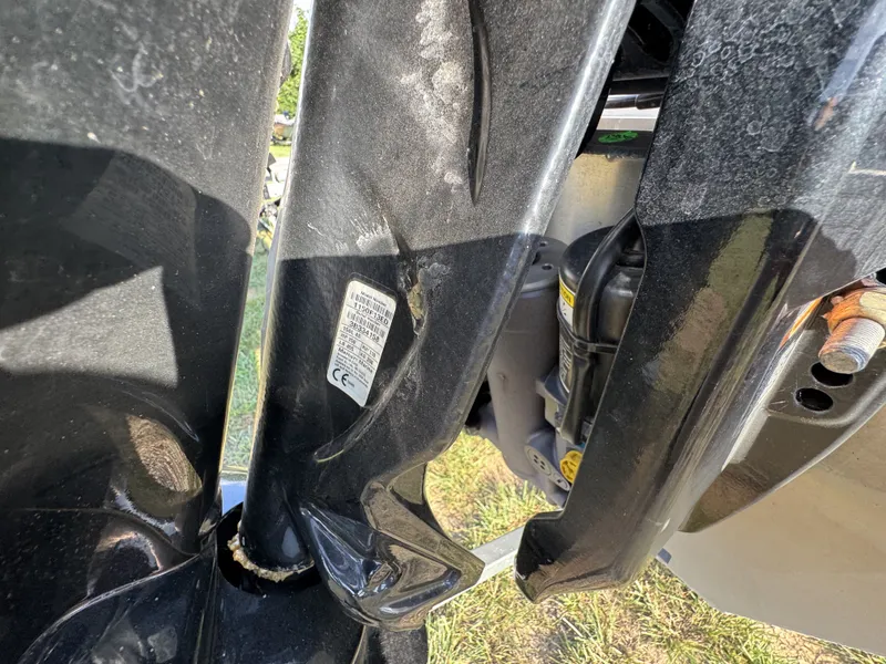 Slide: The Image of Sun Tracker Sportfish 24 XP3 2023 - 21