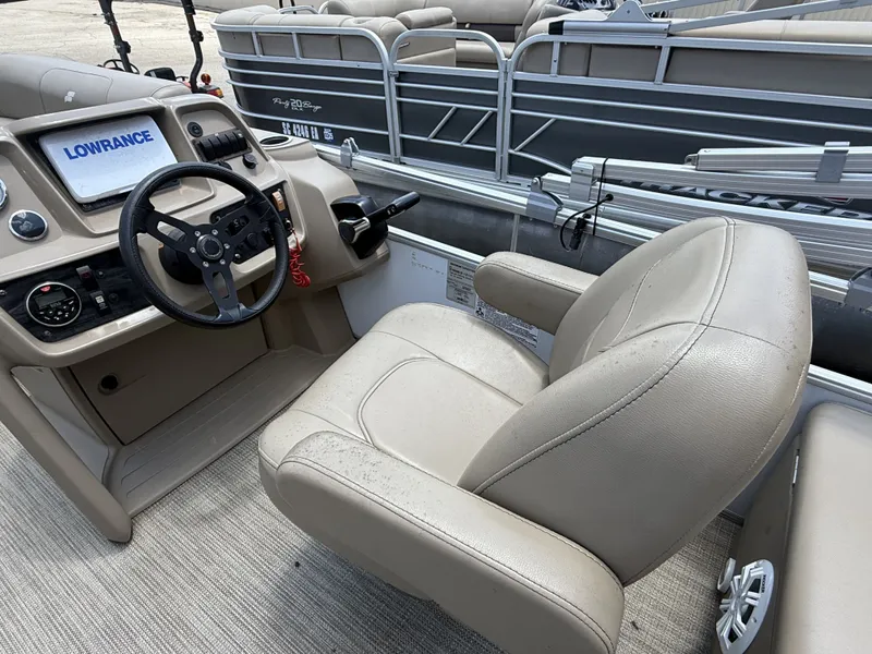 Slide: The Image of Starcraft LX 20 F 2022 - 4