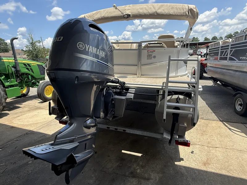 Slide: The Image of Starcraft LX 20 F 2022 - 8