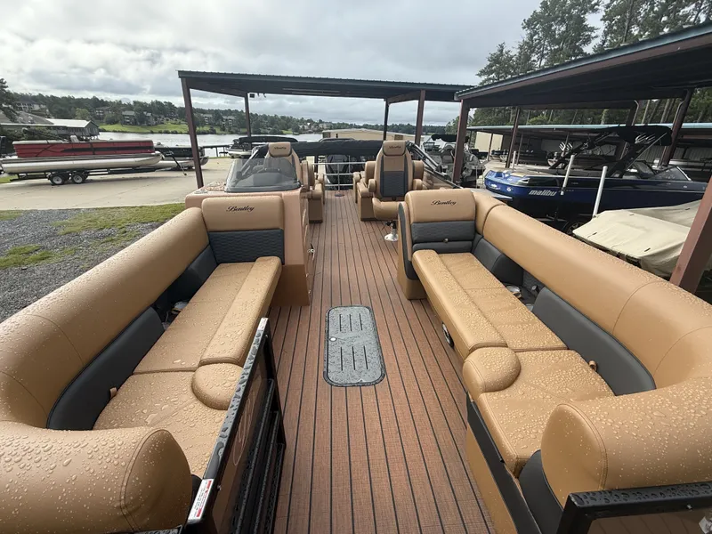 Slide: The Image of Bentley Pontoons 253 Elite Swingback Quad 2026 - 7